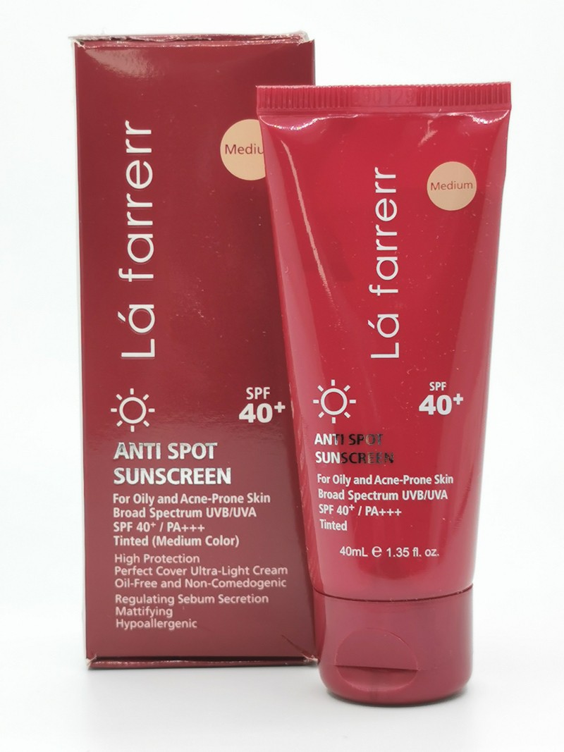 کرم ضدآفتاب و ضدلک رنگی لافارر مخصوص پوست چرب SPF40